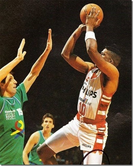 Jay Vincent conto la Benetton Treviso di Del Negro